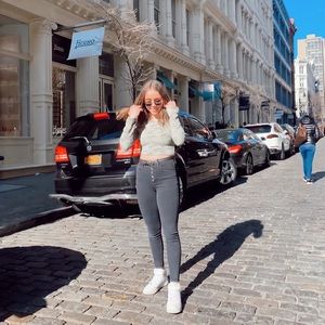 Meet your Posher, Kelly